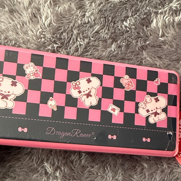 Hello Kitty Clear Red Bag with Accessories - Picture 4 of 5